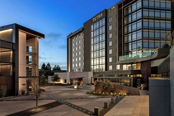TETRA Hotel Autograph Collection