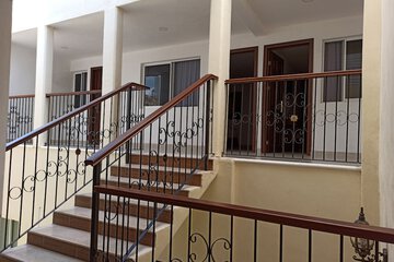 Handrails in hallways