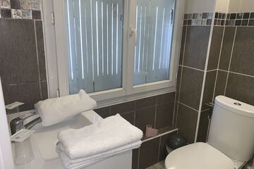 Private spa tub
