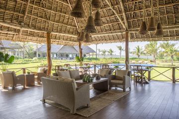 Poolside bar