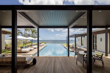 Beach/ocean view
