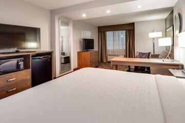 Room 13 of 25