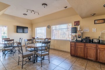 Breakfast/Coffee Service 41 of 50