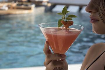 Poolside bar