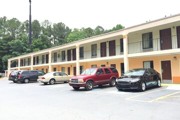 Hotel 2 of 32
