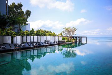 Infinity pool