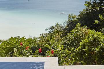 Infinity pool