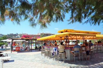 Poolside bar