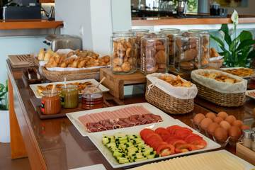 Breakfast buffet
