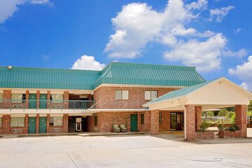 Super 8 by Wyndham Kosciusko