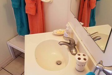 Bathroom sink