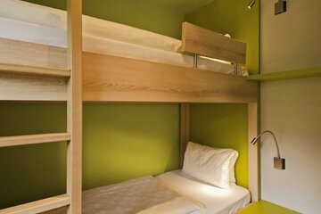 Children's theme room