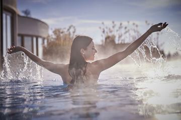 Infinity pool