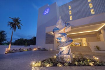 Front of property - evening/night