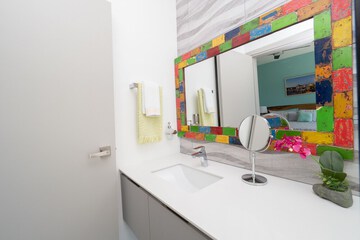 Bathroom sink