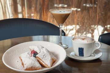 Breakfast/Coffee Service 35 of 50