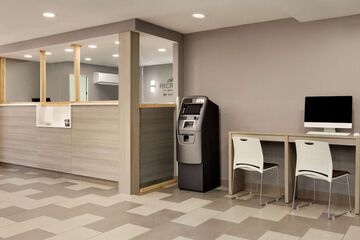 Business Center 51 of 53