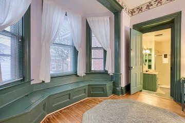 Room 18 of 33