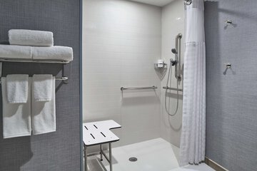 Room 44 of 75