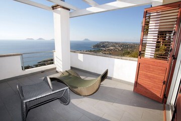 Sundeck
