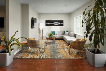 Lobby lounge