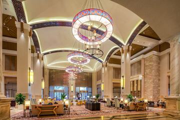 Lobby lounge