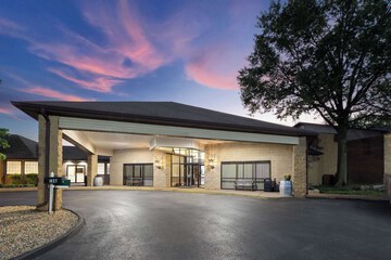 Baymont Inn and Suites by Wyndham Farmington MO