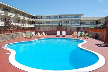 Ocean Shores Inn & Suites