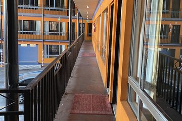 Handrails in hallways