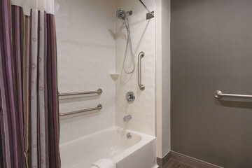 Room 33 of 45