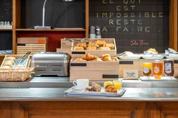 Breakfast buffet