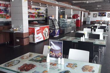 Food court