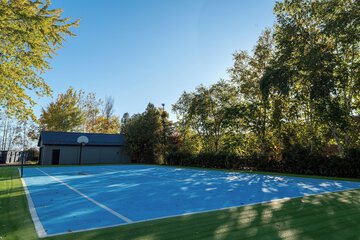 Tennis court