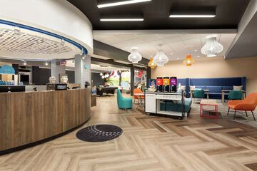 Hotel Interior 7 of 31