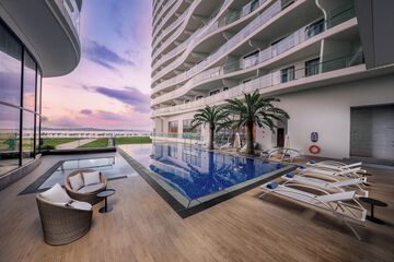 Infinity pool