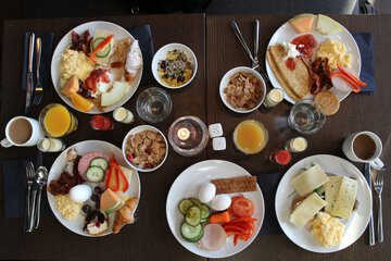 Breakfast meal