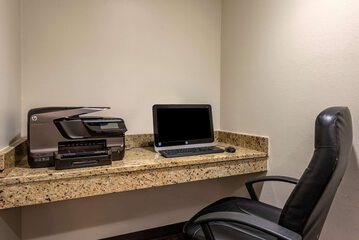 Business Center 27 of 27