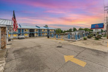 Motel 6 Branson MO