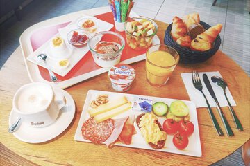 Breakfast meal