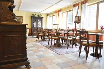 Snack bar