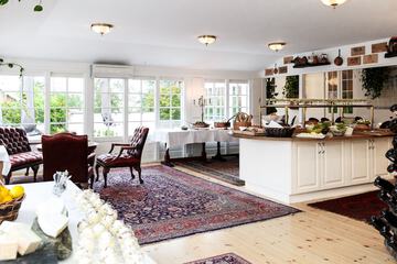 Breakfast area