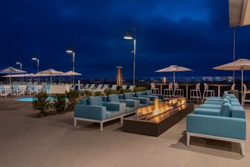 Hotel Interior 8 of 27