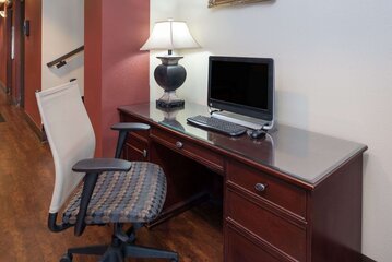 Business Center 31 of 32