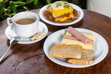 Breakfast meal