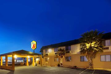 Super 8 by Wyndham Alamogordo / White Sands