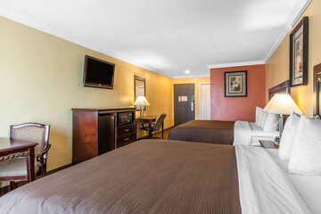 Room 25 of 39