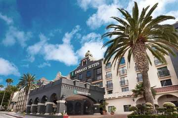 Embassy Suites by Hilton Los Angeles LAX South / El Segundo