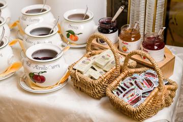 Breakfast buffet