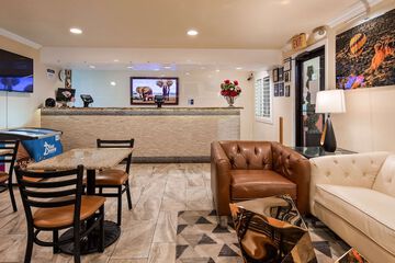 Hotel Interior 8 of 35