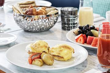 Breakfast meal
